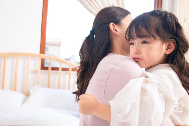 骨子里自卑的小孩，从小就有四个表现，希望你家孩子一个都没中休闲区蓝鸢梦想 - Www.slyday.coM