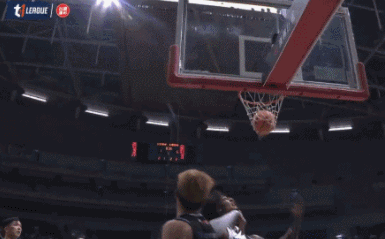 霍华德肘子开谈。