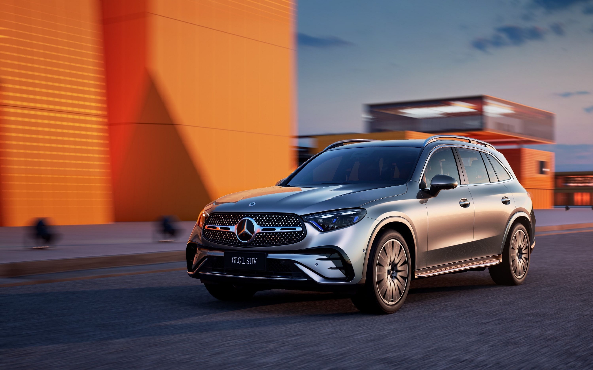 交出韧性发展答卷收官2022年,奔驰"油电双行"迎战2023|奔驰|电动_新浪