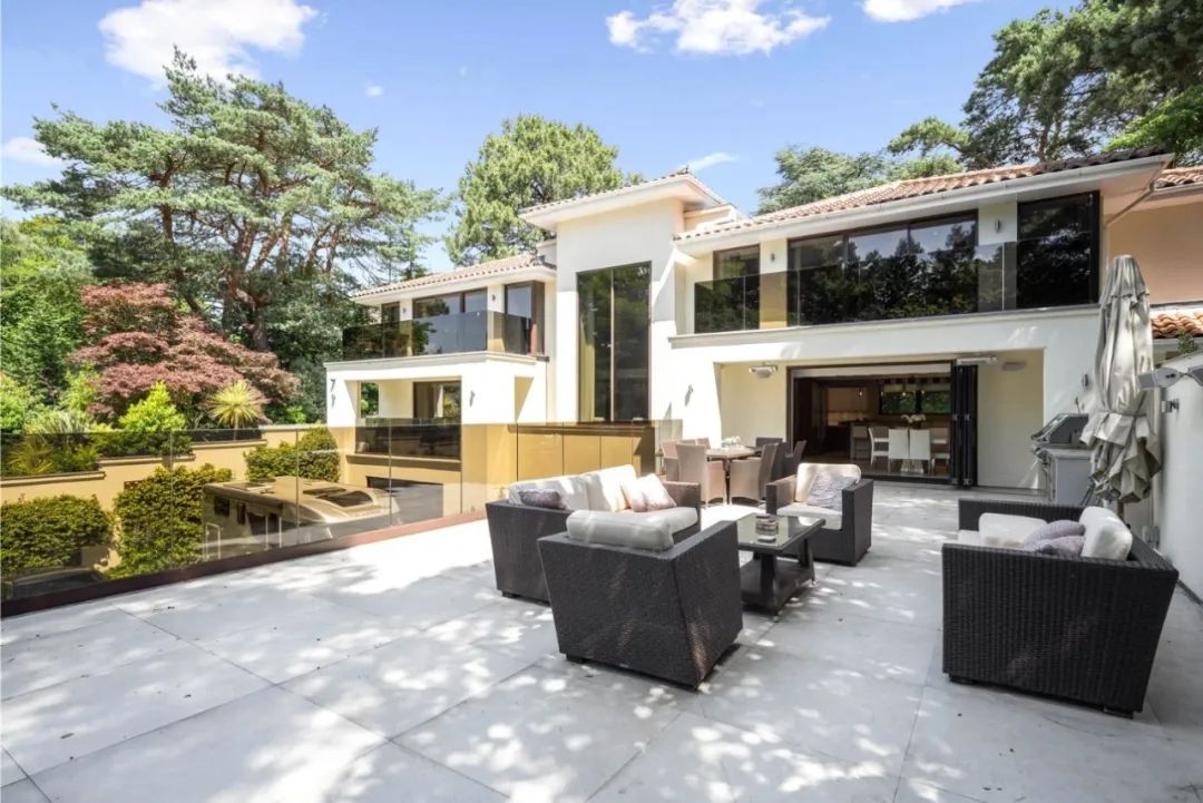 1%，63%，每天27亿美元！