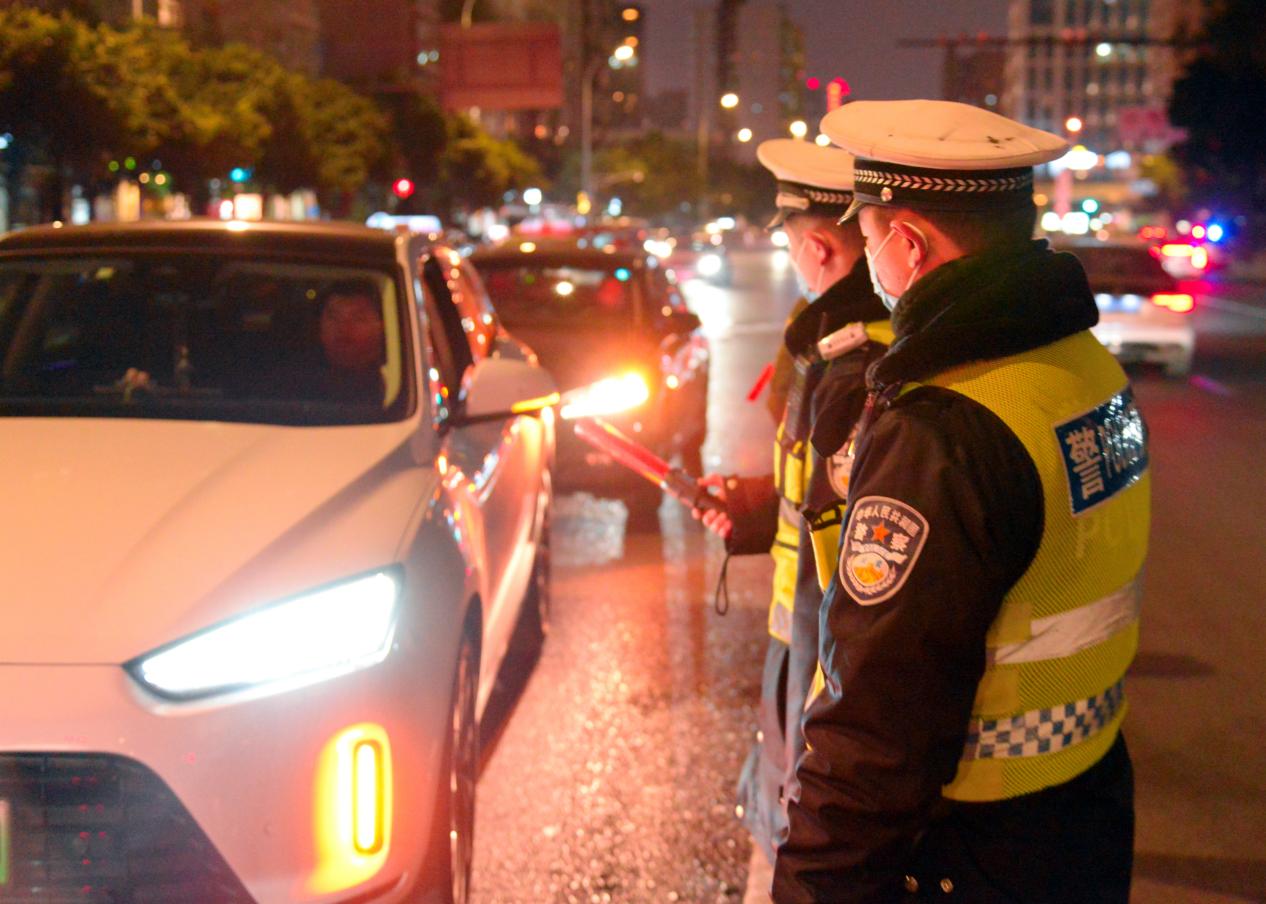 同名同姓酒驾司机,同一晚上被交警查获|民警|交警|驾驶人_新浪新闻