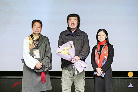 1月16日,由田壮壮担任监制,潘朝奉编剧,导演,丹增