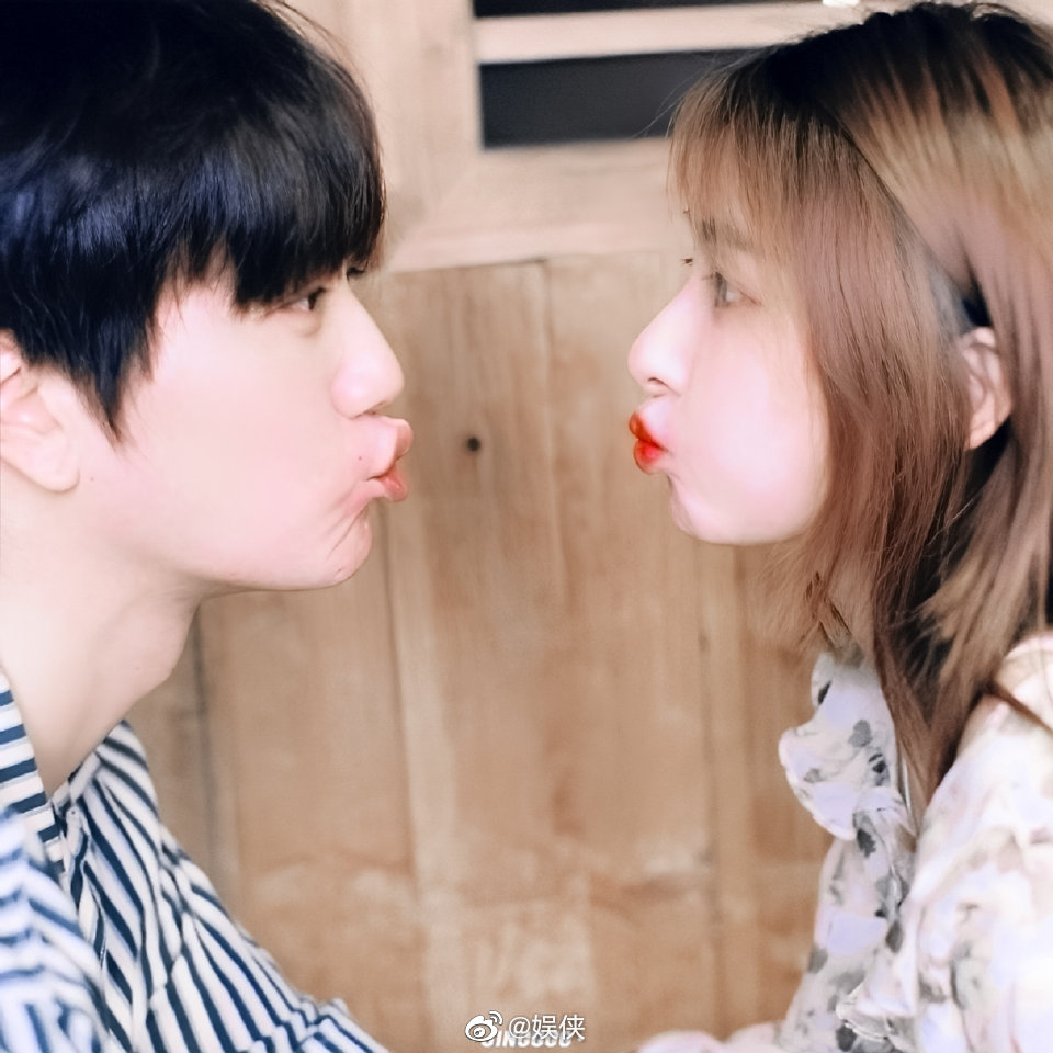 陆虎和女友相爱七年终于求婚了,希望陆虎和嘘嘘可以一直幸福……|陆虎