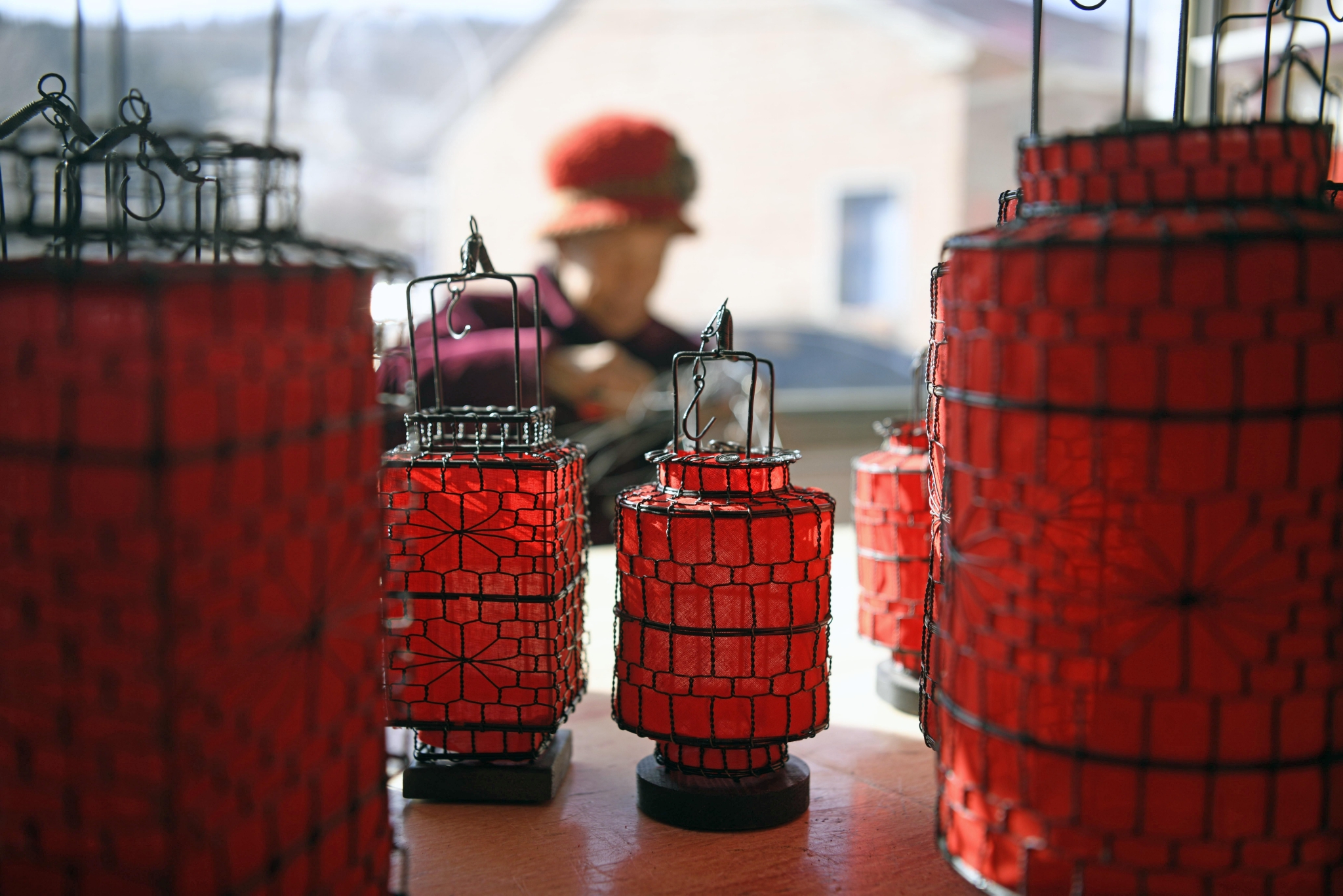 河北丰宁:制作非遗铁艺灯笼迎新春|灯笼|非遗|王立群_新浪新闻