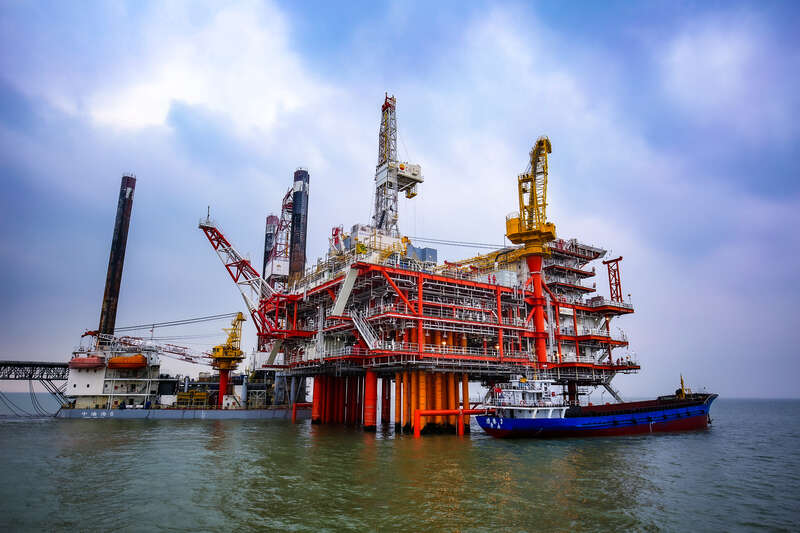 探访渤海湾里新成员"埕海一号" 用超级大脑"擒"油龙|春节_新浪新闻