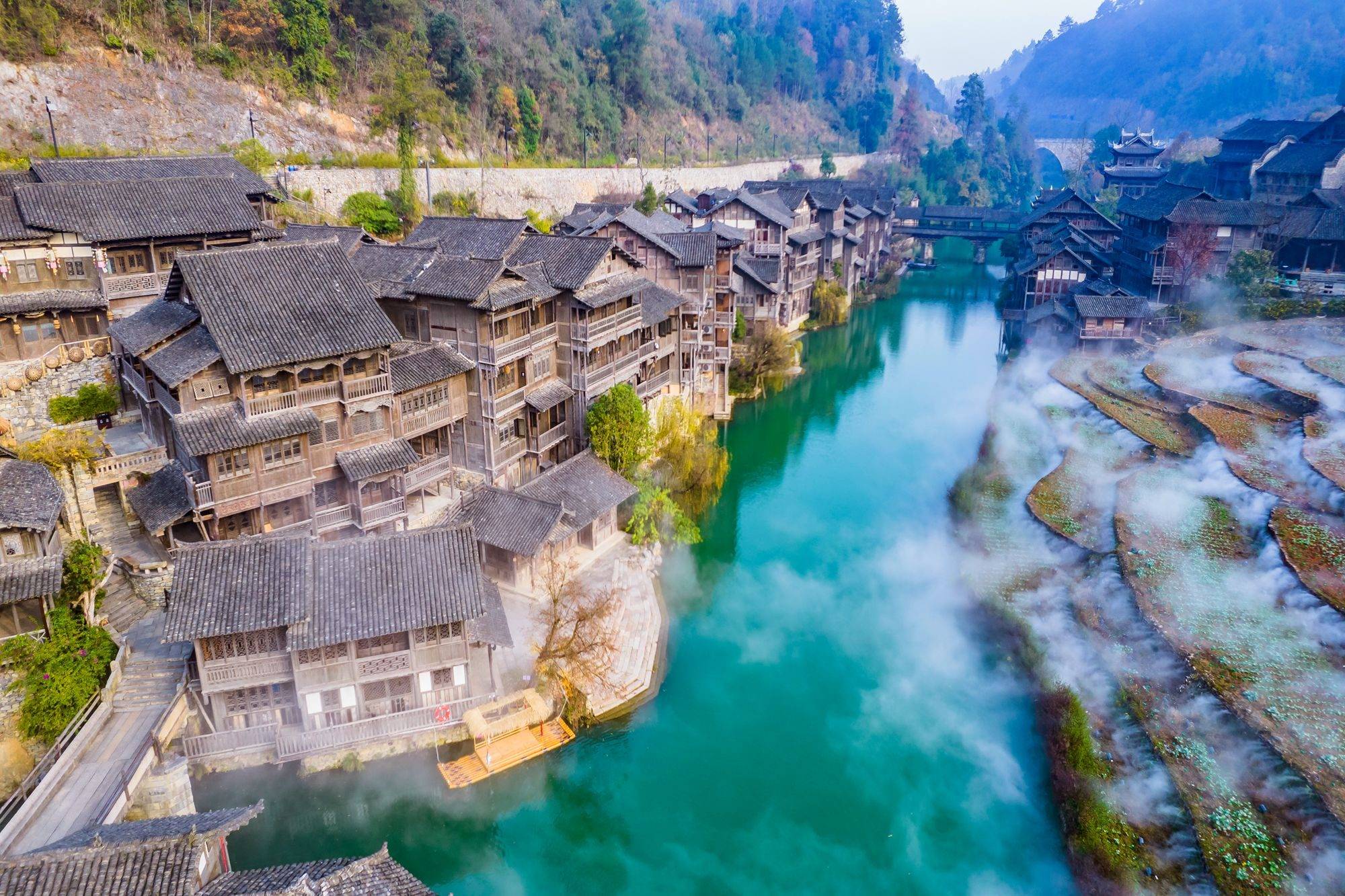 贵州遵义有一座乌江寨，山清水秀，充满浪漫，是休闲旅游的好去处__财经头条