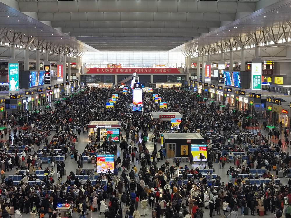 虹桥火车站候车室.本文图片 受访者供图