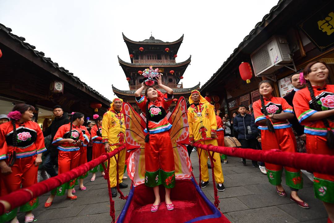 正宗铁木砧板图像(过正宗的中国年,"春节之源"四川阆中古城的年味图像