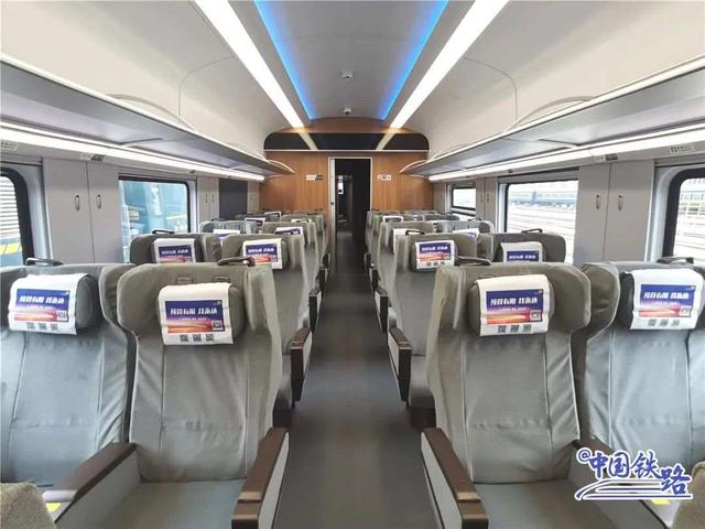 新型cr200j复兴号又上新,这次是"高原版"|昆明_新浪财经_新浪网
