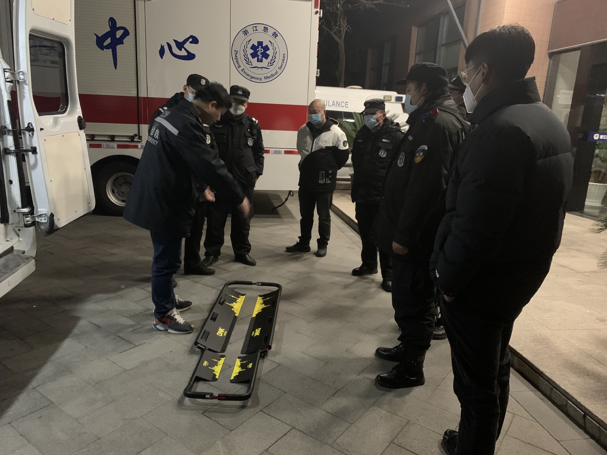 新春走基层|值守一线的急救人:“再难我们都会全力应答”__财经头条