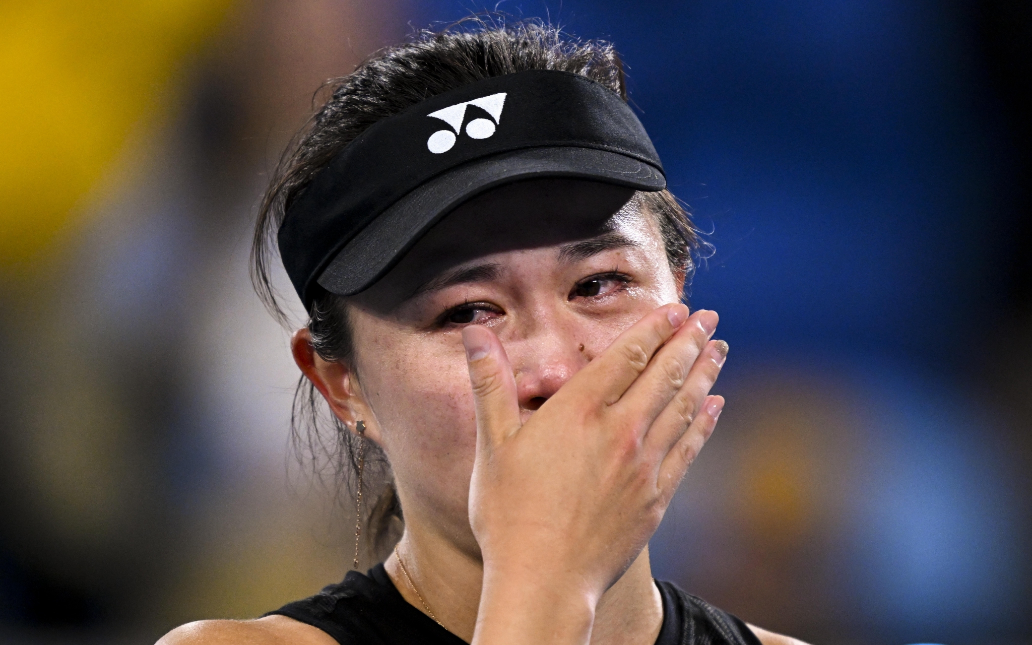 获胜后，朱琳喜极而泣。  图/ICphoto