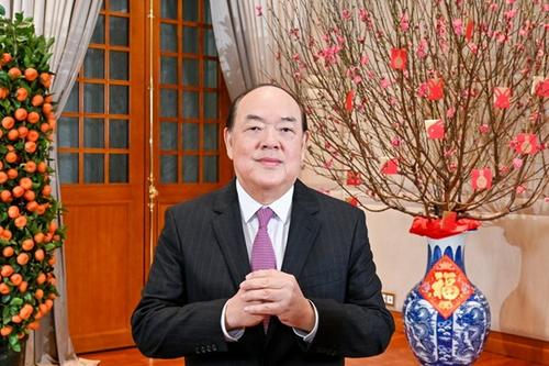 中新社澳门1月21日电 澳门特区行政长官贺一诚21日发表新春贺辞,向