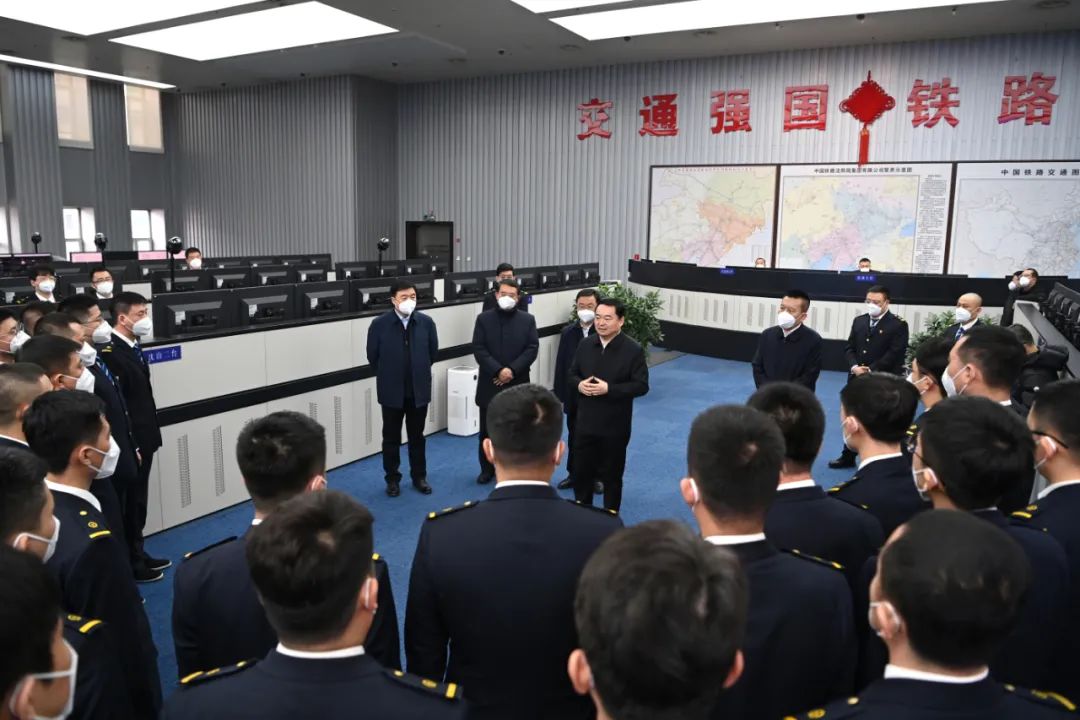 省委书记,省人大常委会主任郝鹏到中国铁路沈阳局集团有限公司看望