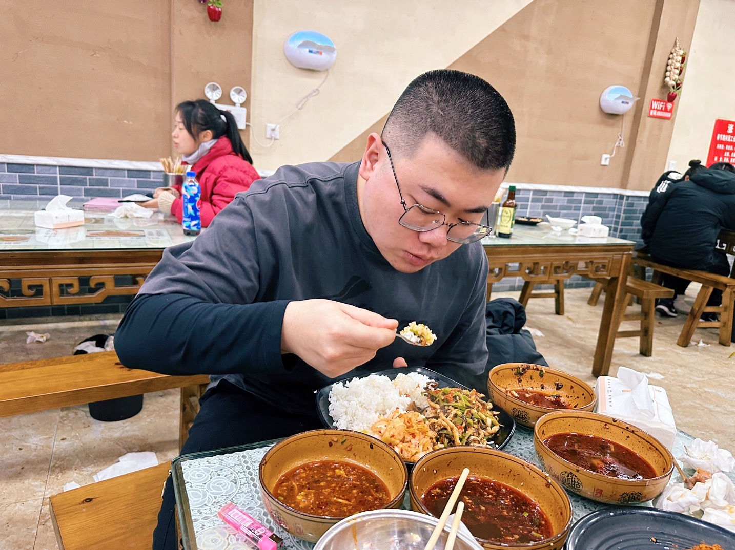 吕严的晚饭,中午不在家吃了……|炒饭|饭店|鱼香肉丝_新浪新闻