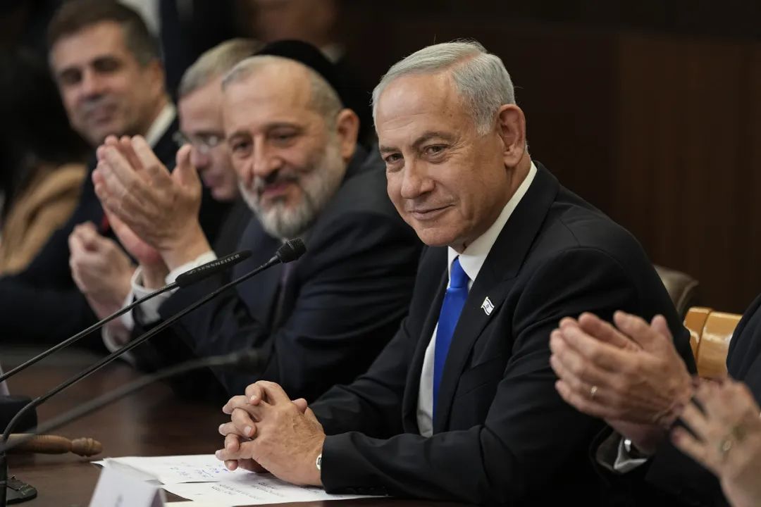 当地时间2022年12月29日，以色列总理本雅明·内塔尼亚胡出席内阁会议。图/视觉中国