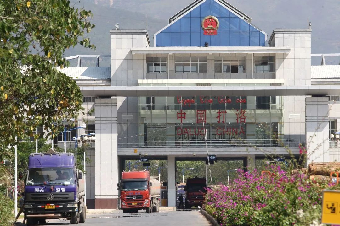 西双版纳州打洛口岸 张彤 摄