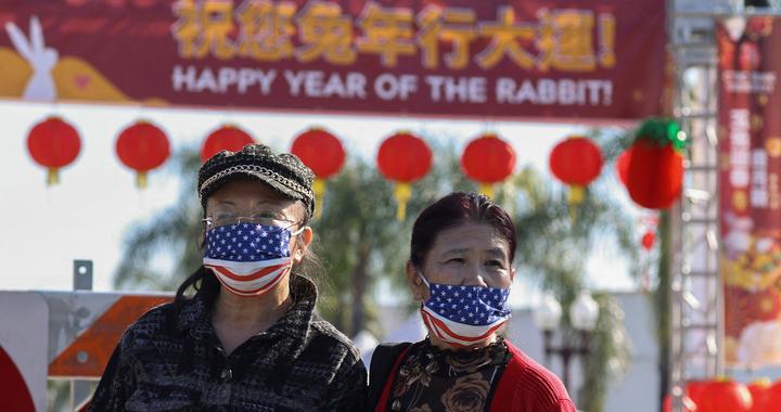 美媒：拜登下令白宫等政府大楼降半旗，悼念洛杉矶枪击事件遇难者