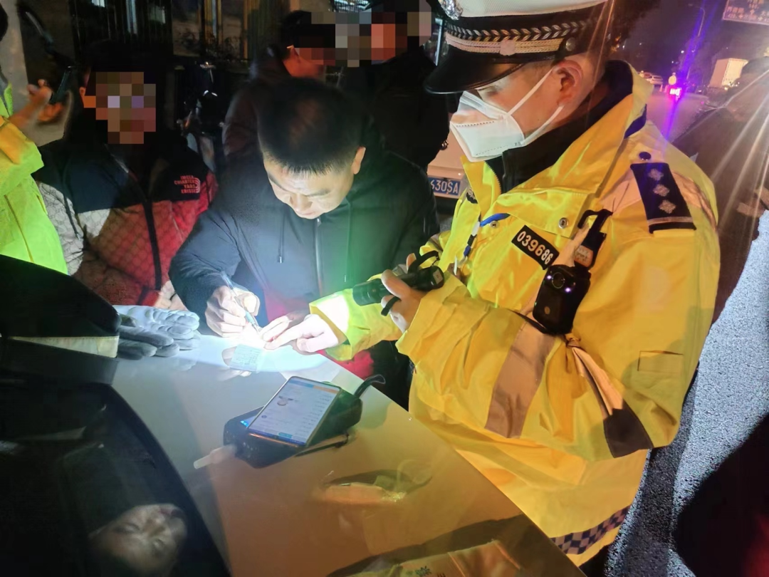 酒驾致3人身亡，警方通报！休闲区蓝鸢梦想 - Www.slyday.coM