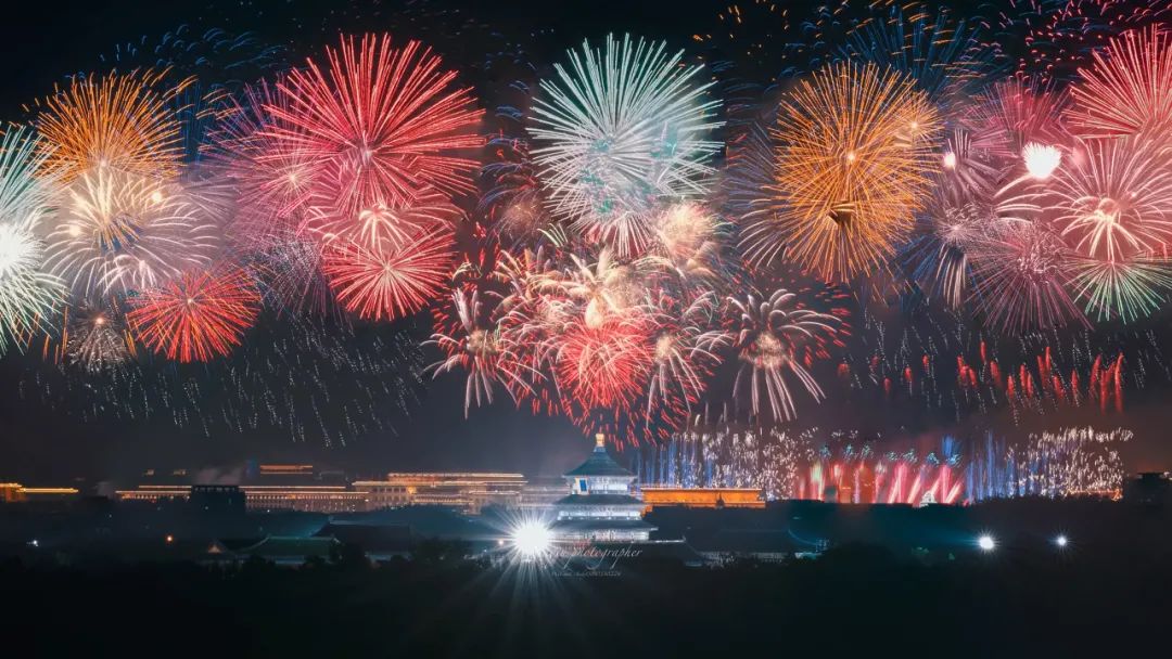 春节烟花表演.图库版权图片,不授权转载