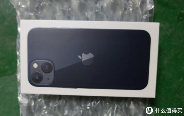 iPhone 13开启清仓模式，全系降价，价格超实惠