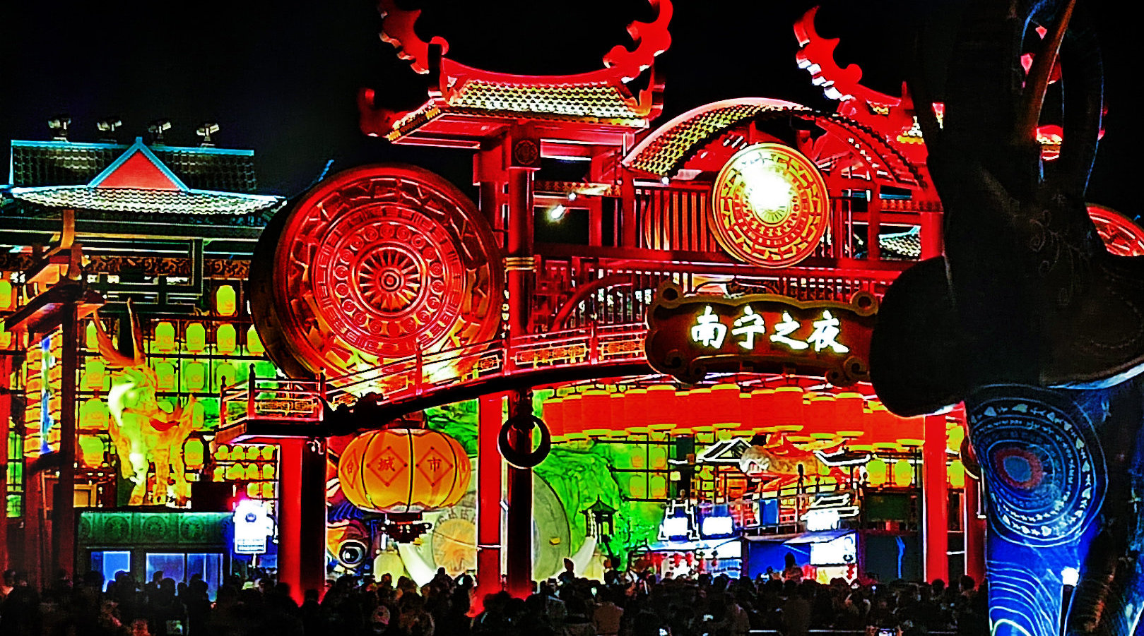 今年最火的网红打卡地~南宁之夜!|南宁市|广西壮族自治区|广西|文化|美食_新浪新闻