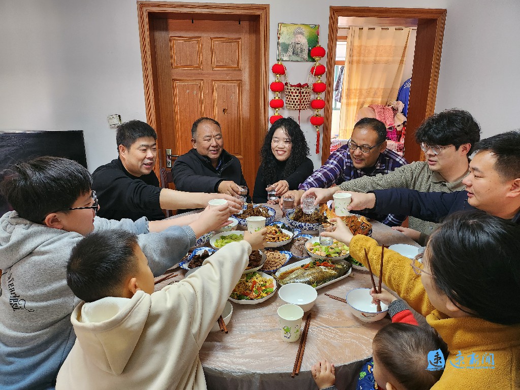 "回家过年·暖"⑧|吴良宝:幸福时光,18口人"大家庭"的团圆年|团圆年