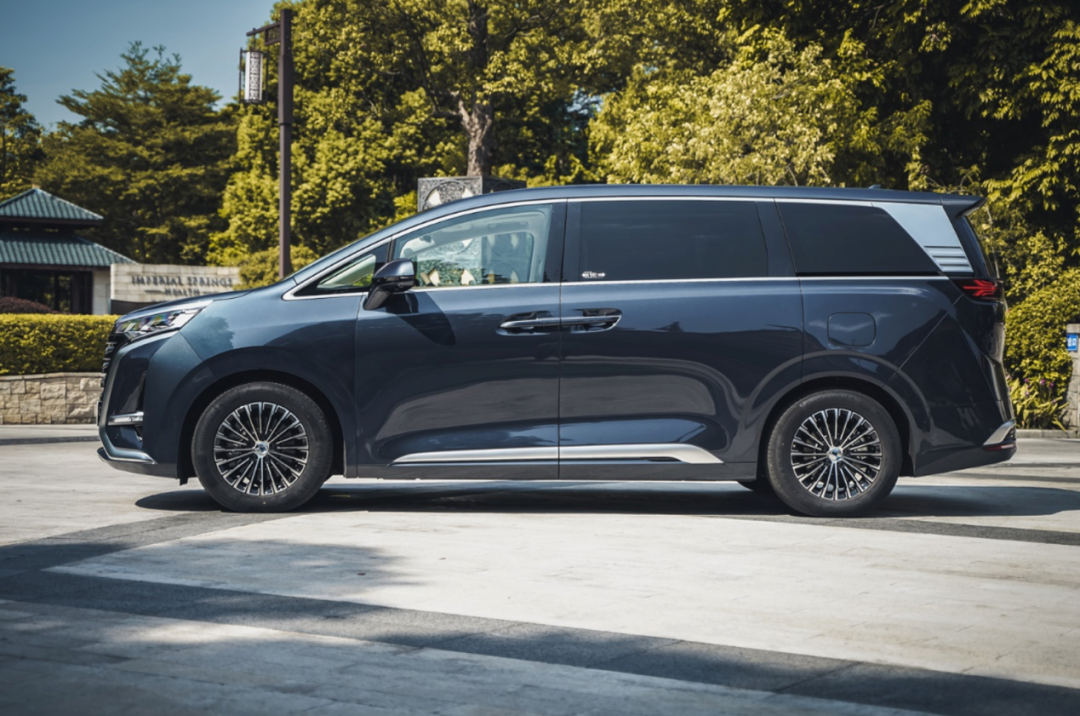 月销6000+，豪华配置拉满，这台大7座宜商宜家，一公里只要4毛！