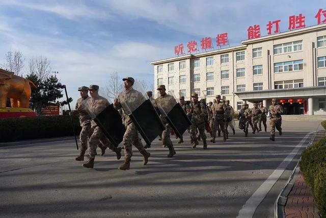 闻令而动！他们时刻保持快速反应的战备状态