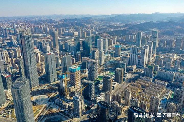 寒潮送来极致蓝天,新春济南cbd高楼林立,气势非凡|济南市|山东省_新浪