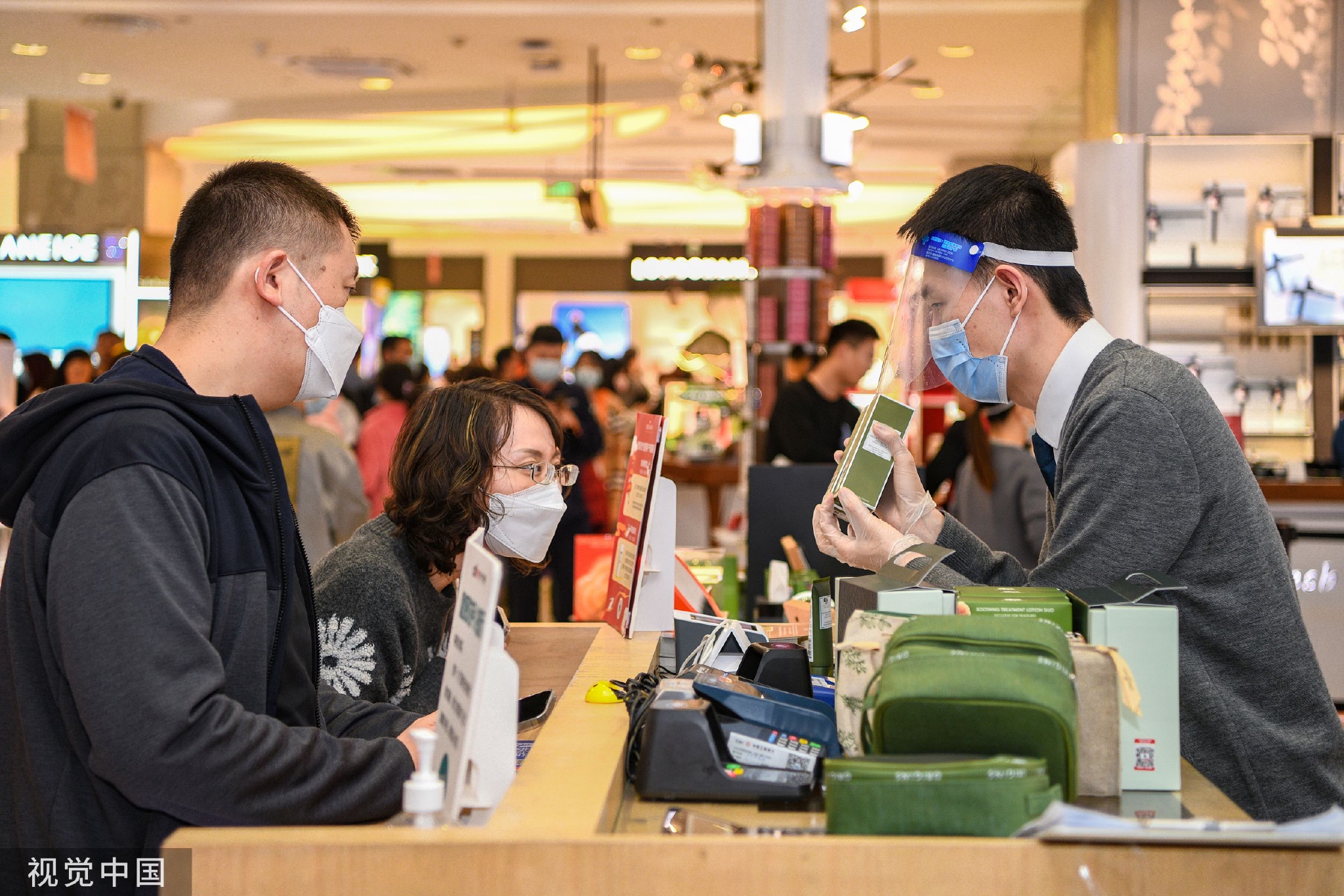 经济日报金观平:消费复苏具备诸多有利条件|金观平_新浪财经_新浪网