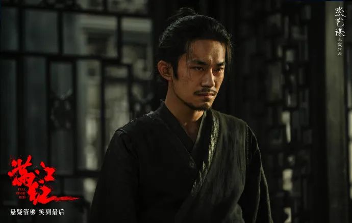 硬刚！《满江红》正式提起诉讼 两个大V回应：法院见！景区游客排长队打“秦桧”