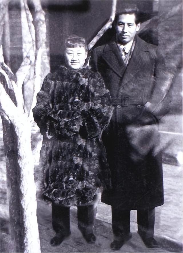 得知妻子牺牲,丈夫誓不再娶,7年后立下特等功,妻子主动找上门|王新|姚依林|妻子_新浪新闻