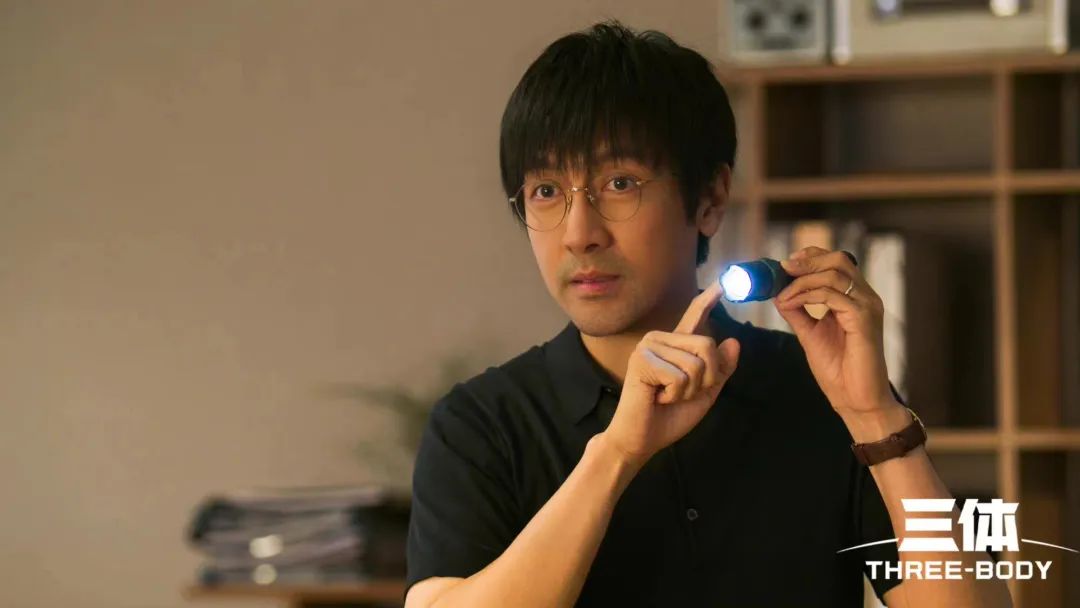 张鲁一饰演的汪淼