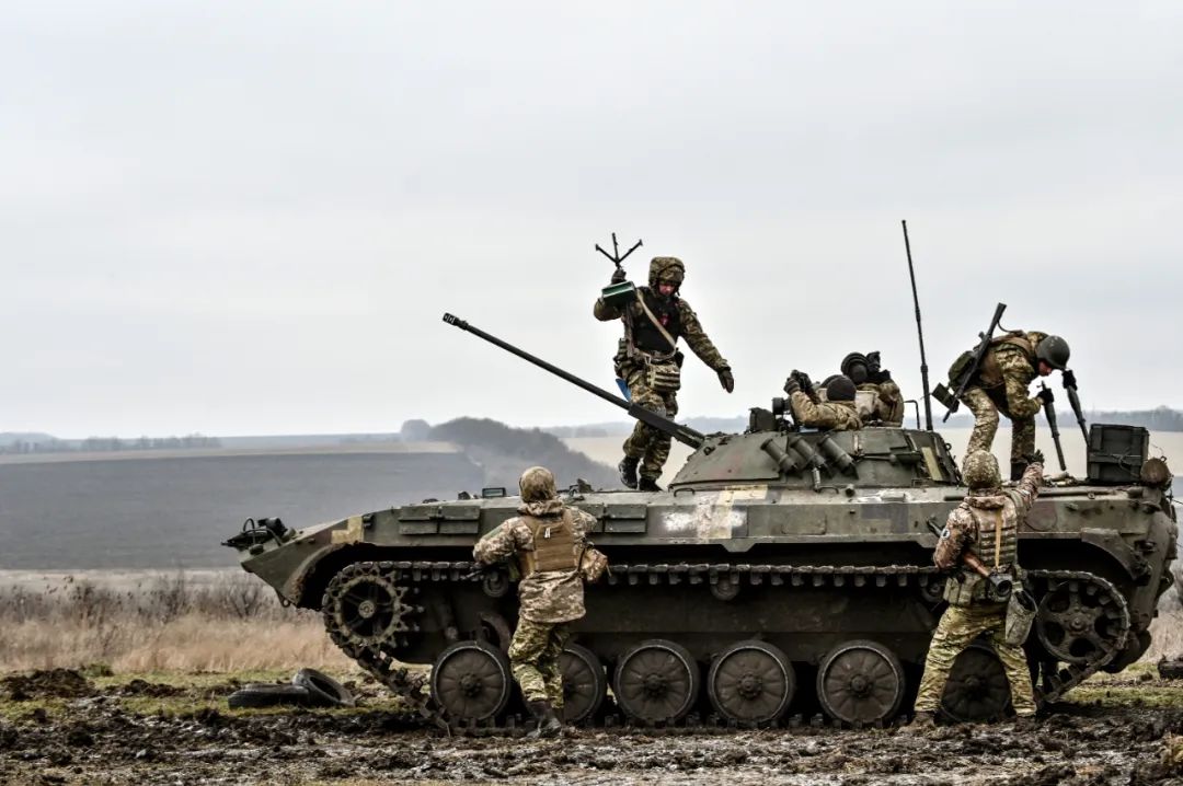 美方警告，中方驳斥！