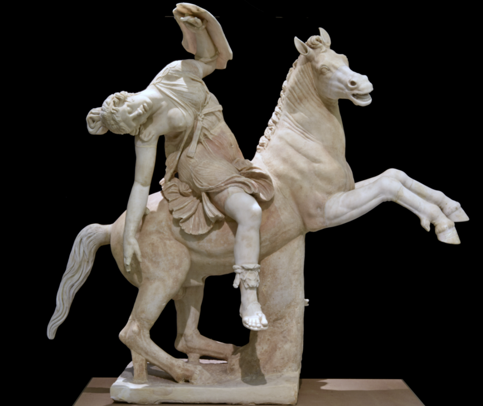 马背上的亚马逊女战士,罗马,彭特利库斯山&nbsp;大理石,2世纪