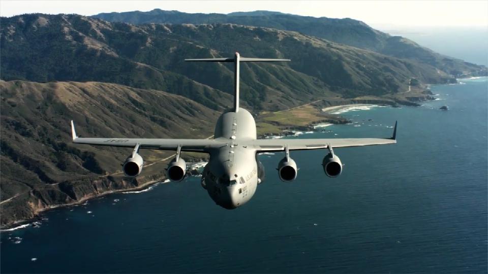 实拍c17环球霸王运输机飞行秀