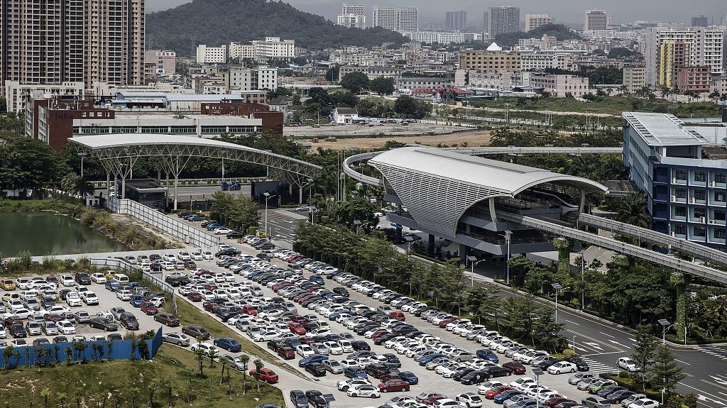 视觉中国 图在位于深圳市坪山区的比亚迪(216.850,-11.98,-5.