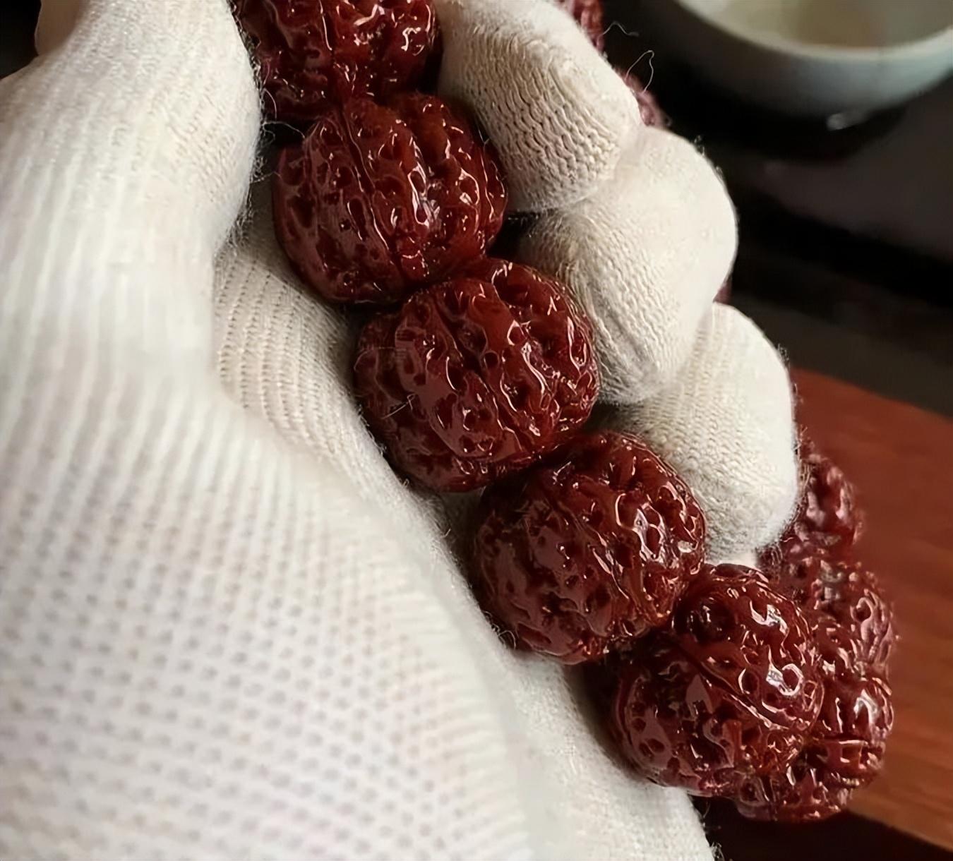 金刚菩提盘玩的终极目标"牛筋红",到底是如何做到的?