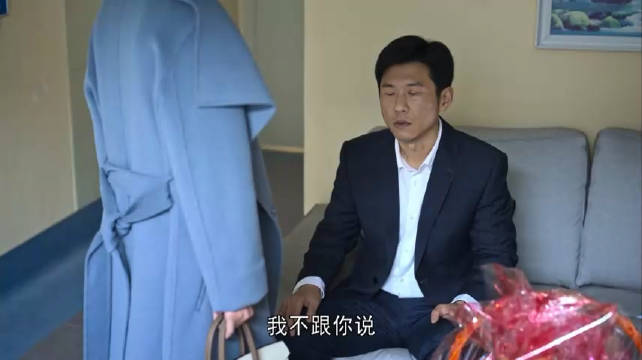不得不说王骁在《狂飙》里的演技是真的好……_新浪新闻
