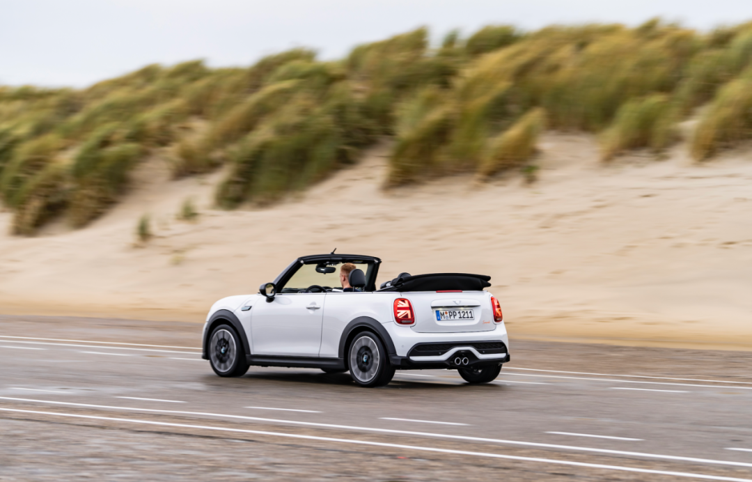 【海外车坛】纪念30周年 mini推出海滨版敞篷车|mini_新浪财经_新浪网