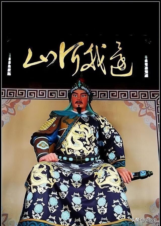 毛主席一生唯一献给古人的花圈正是给了岳飞，还关心救助岳飞后人