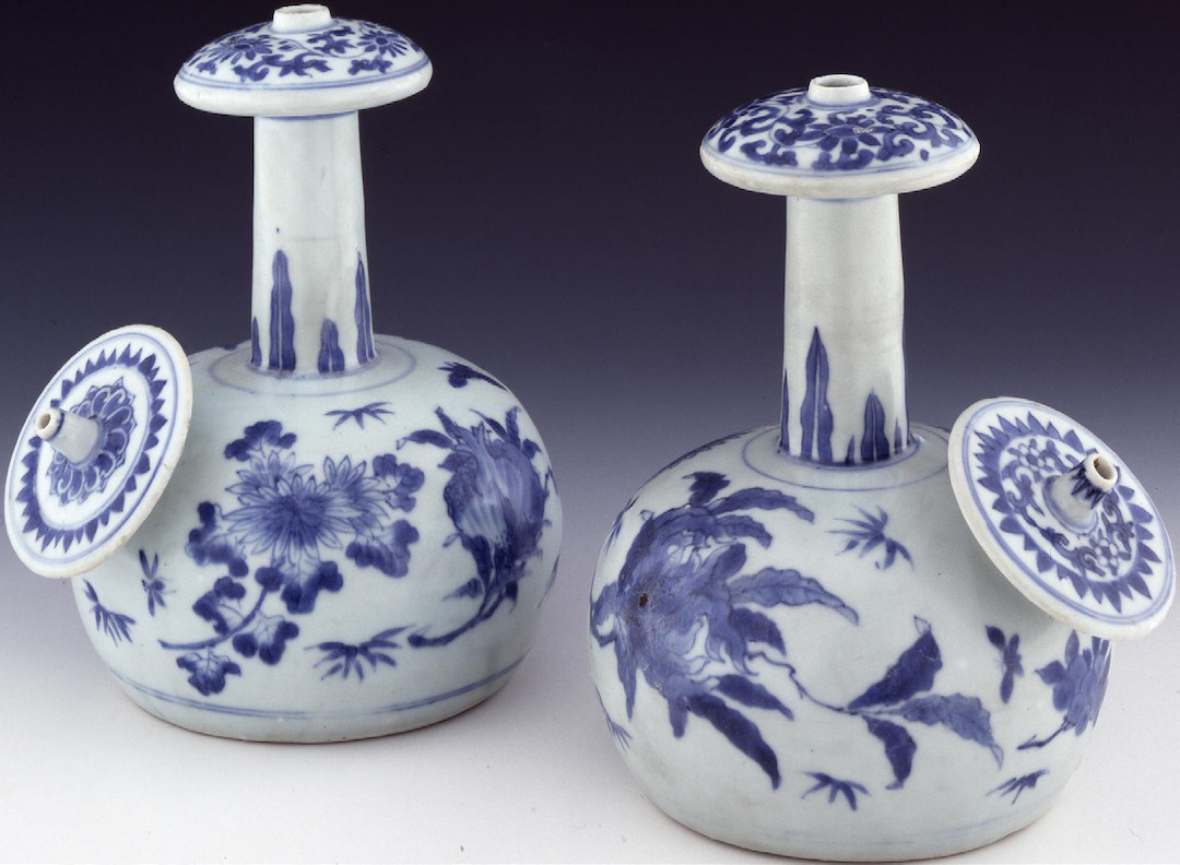 明崇祯&nbsp;青花花卉纹军持 大英博物馆藏