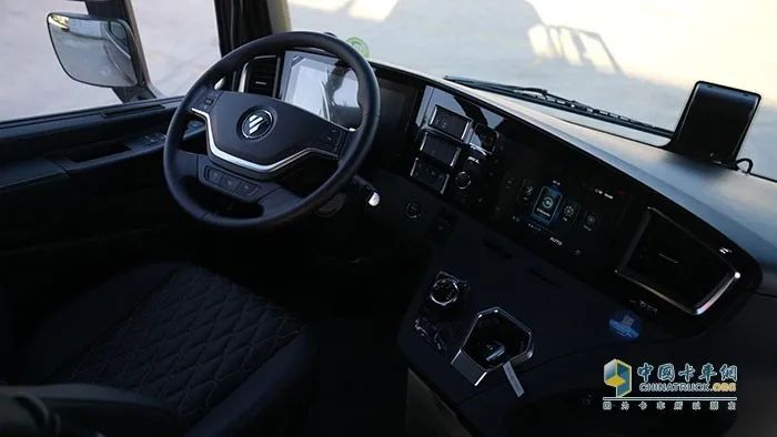 舒适动人心欧曼银河入选2023年度值得用户信赖牵引车评选