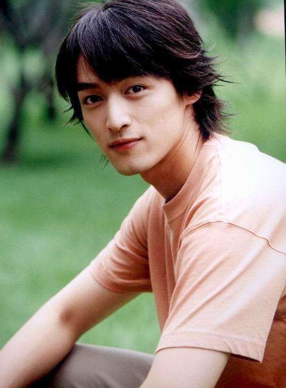 胡歌和薛佳凝分手14年她遁入空门他官宣结婚生女