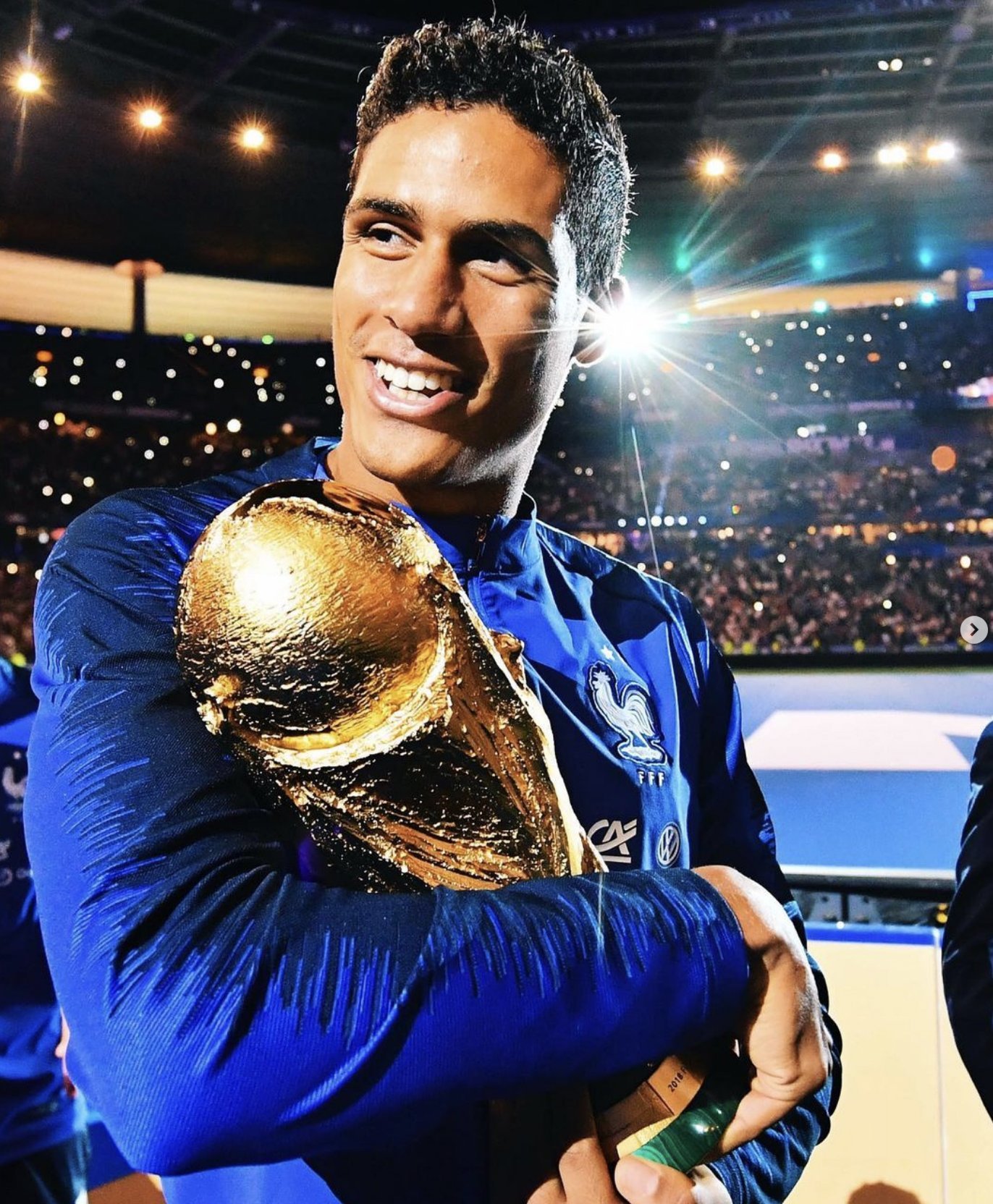 瓦拉内退出法国国家队|拉斐尔·瓦拉内|法国|国家队_新浪新闻