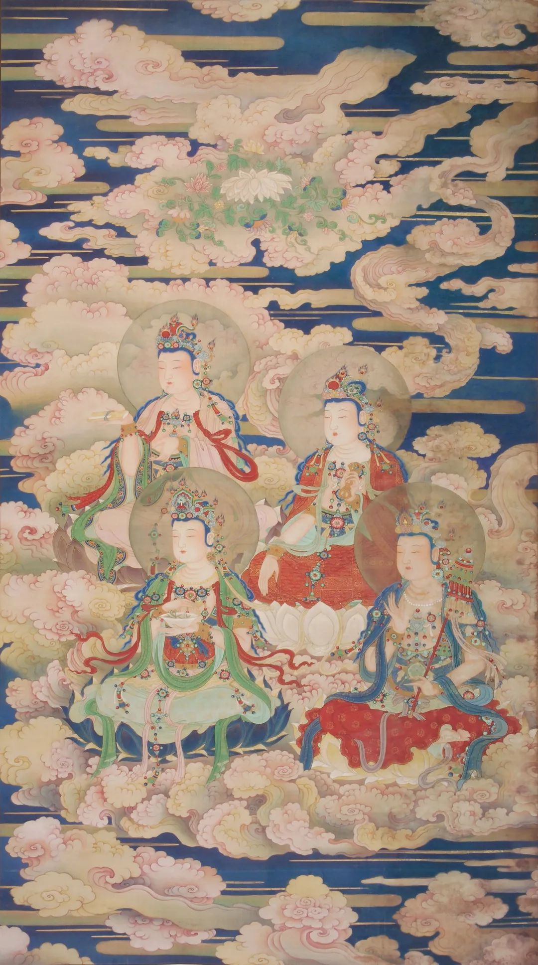 《八大菩萨像(之一)》清 绢本 纵169厘米,横92厘米