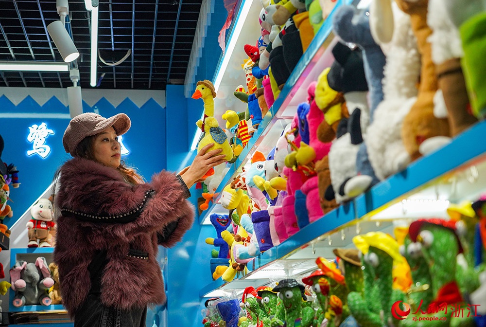 浙江义乌:全球最大的小商品市场开市|义乌市|人民网|浙江省_新浪新闻