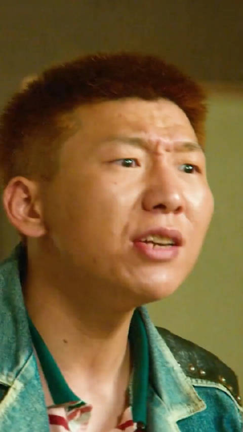 狂飙:莽村李宏伟说强哥就是个臭卖鱼的!|强哥|李宏伟_新浪新闻