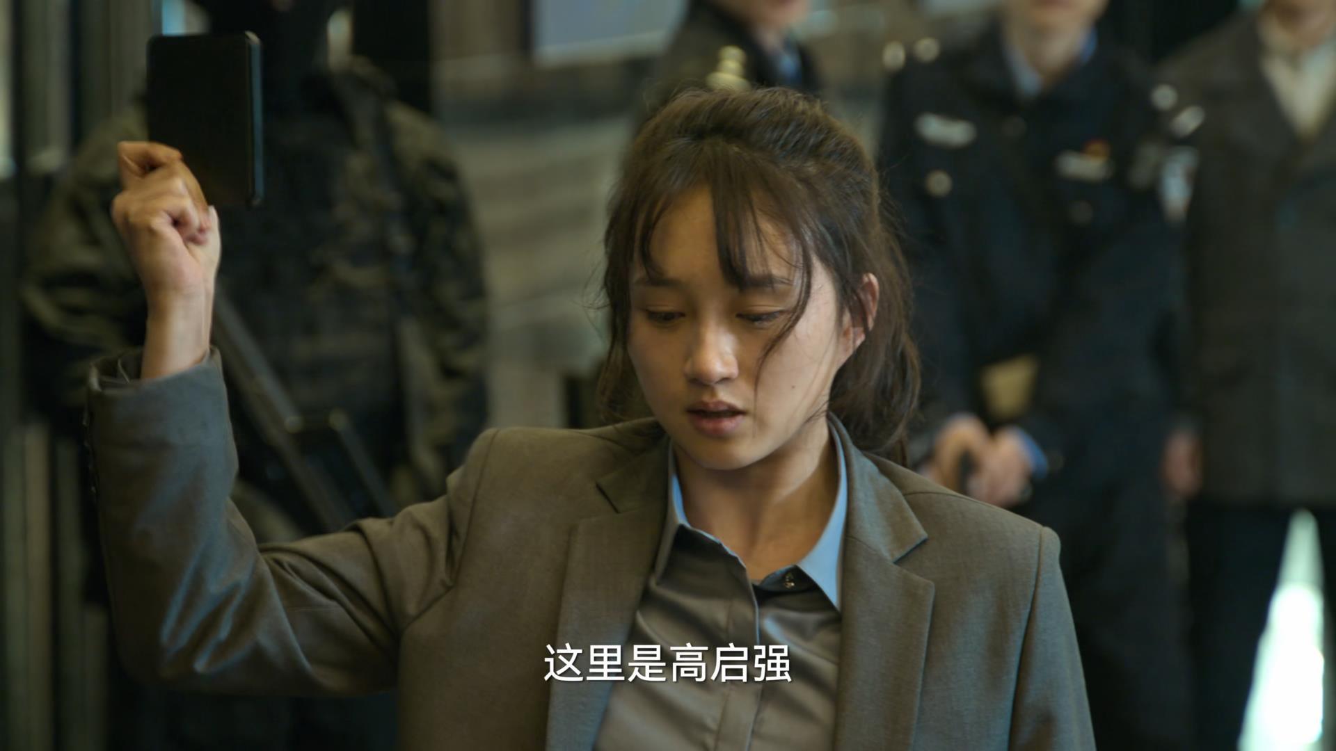 《狂飙》看清高晓晨为高启强挡的六刀，才懂谁是真的“白眼狼”|狂飙|黄瑶|白眼狼_新浪新闻