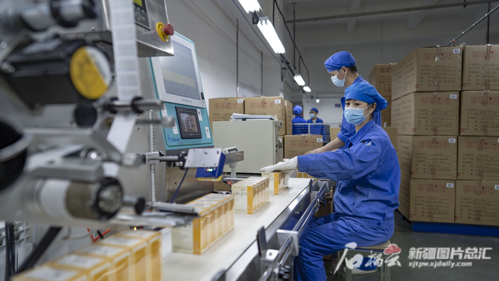 新疆维吾尔药业八条生产线开足马力首月产销两旺